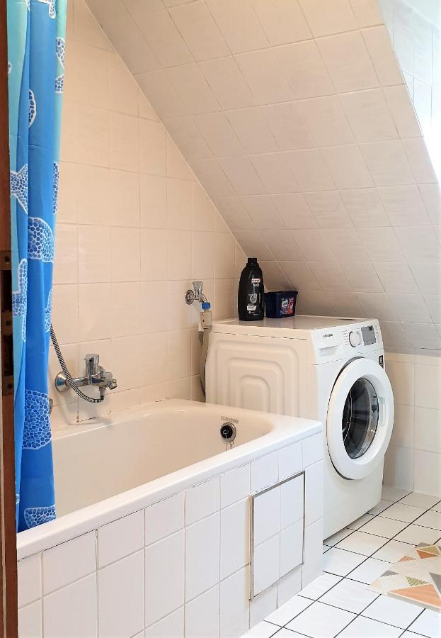 Appartamento Bayreuth, Grosse Im Haus Mit Kunst, 3 Schlafzimmer, Kueche, Parkplatz