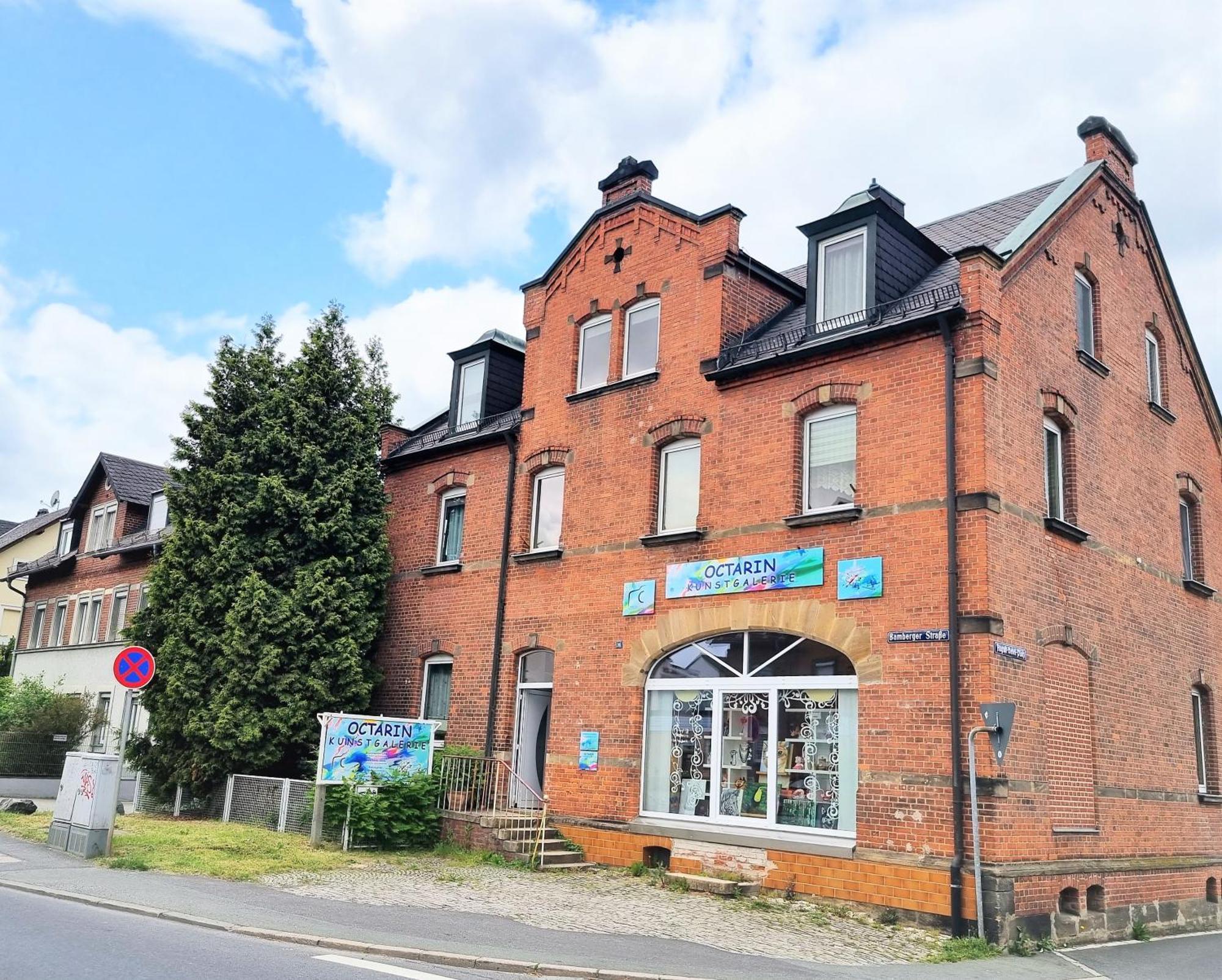 Bayreuth, Grosse Im Haus Mit Kunst, 3 Schlafzimmer, Kueche, Parkplatz Bayreuth