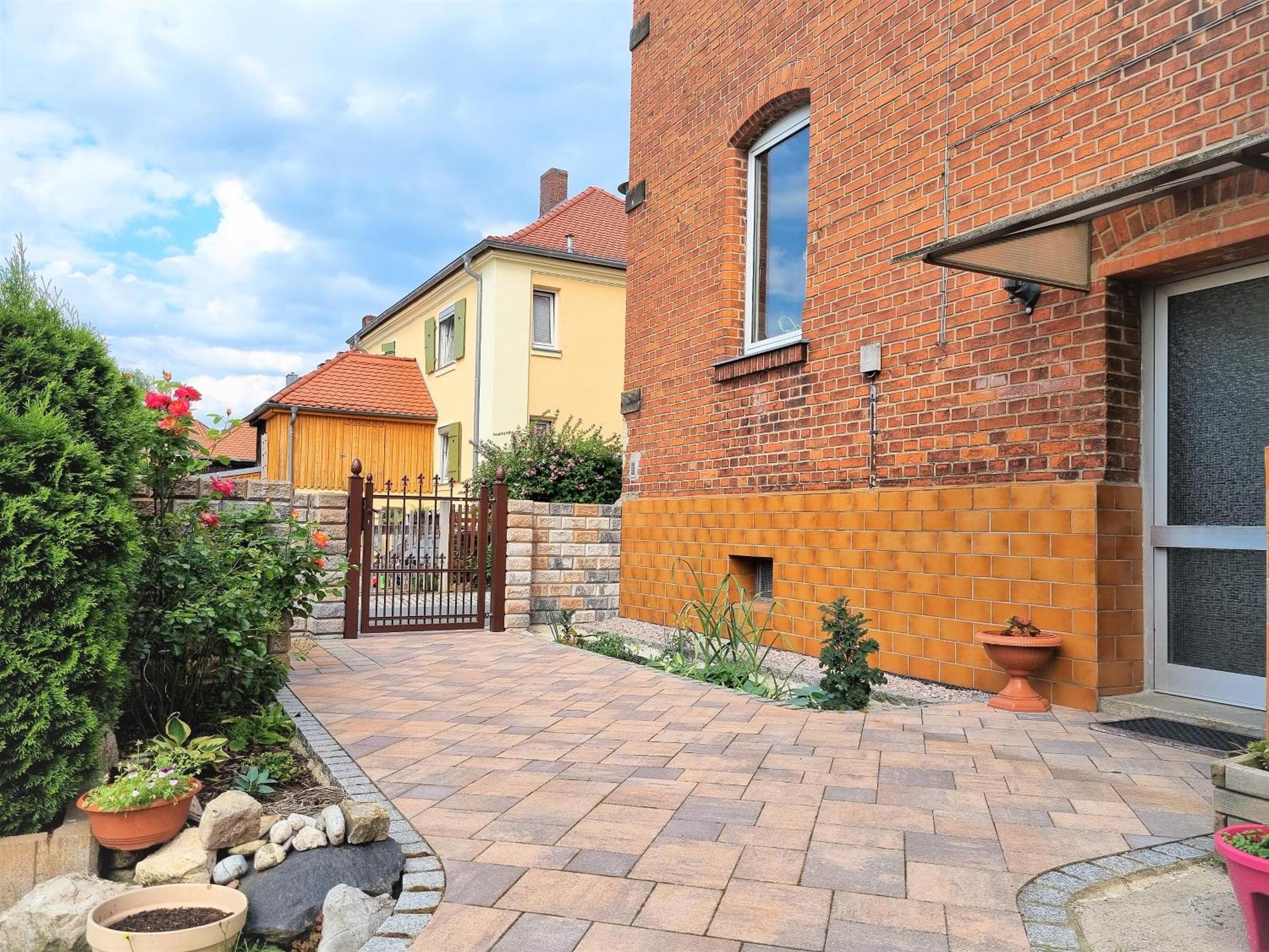 Bayreuth, Grosse Im Haus Mit Kunst, 3 Schlafzimmer, Kueche, Parkplatz