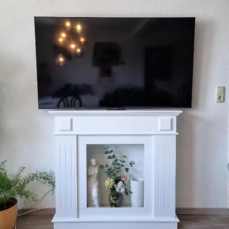 Apartment Bayreuth, Grosse Ferienwohnung Im Haus Mit Kunst, 3 Schlafzimmer, Kueche, Parkplatz Extérieur photo