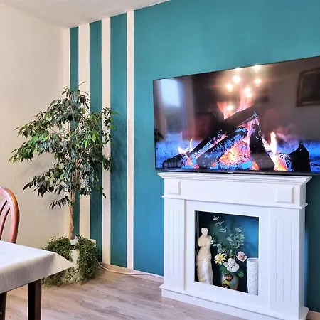 Apartment Bayreuth, Grosse Ferienwohnung Im Haus Mit Kunst, 3 Schlafzimmer, Kueche, Parkplatz Extérieur photo