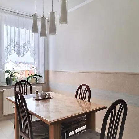 Apartment Bayreuth, Grosse Ferienwohnung Im Haus Mit Kunst, 3 Schlafzimmer, Kueche, Parkplatz Extérieur photo