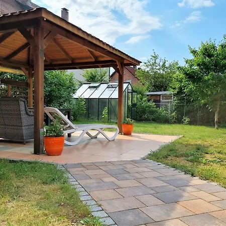 Apartment Bayreuth, Grosse Ferienwohnung Im Haus Mit Kunst, 3 Schlafzimmer, Kueche, Parkplatz Extérieur photo