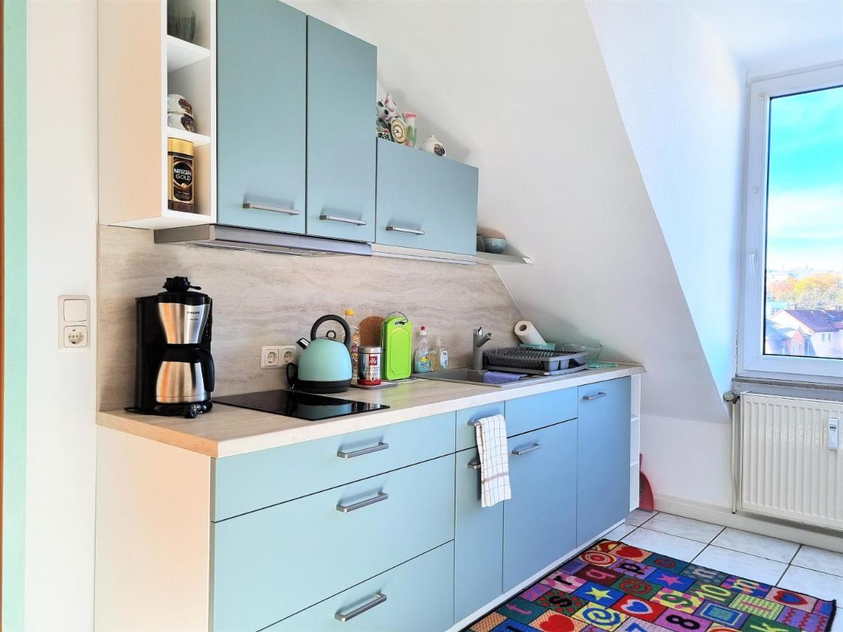 Bayreuth, Grosse Im Haus Mit Kunst, 3 Schlafzimmer, Kueche, Parkplatz Appartement Bayreuth