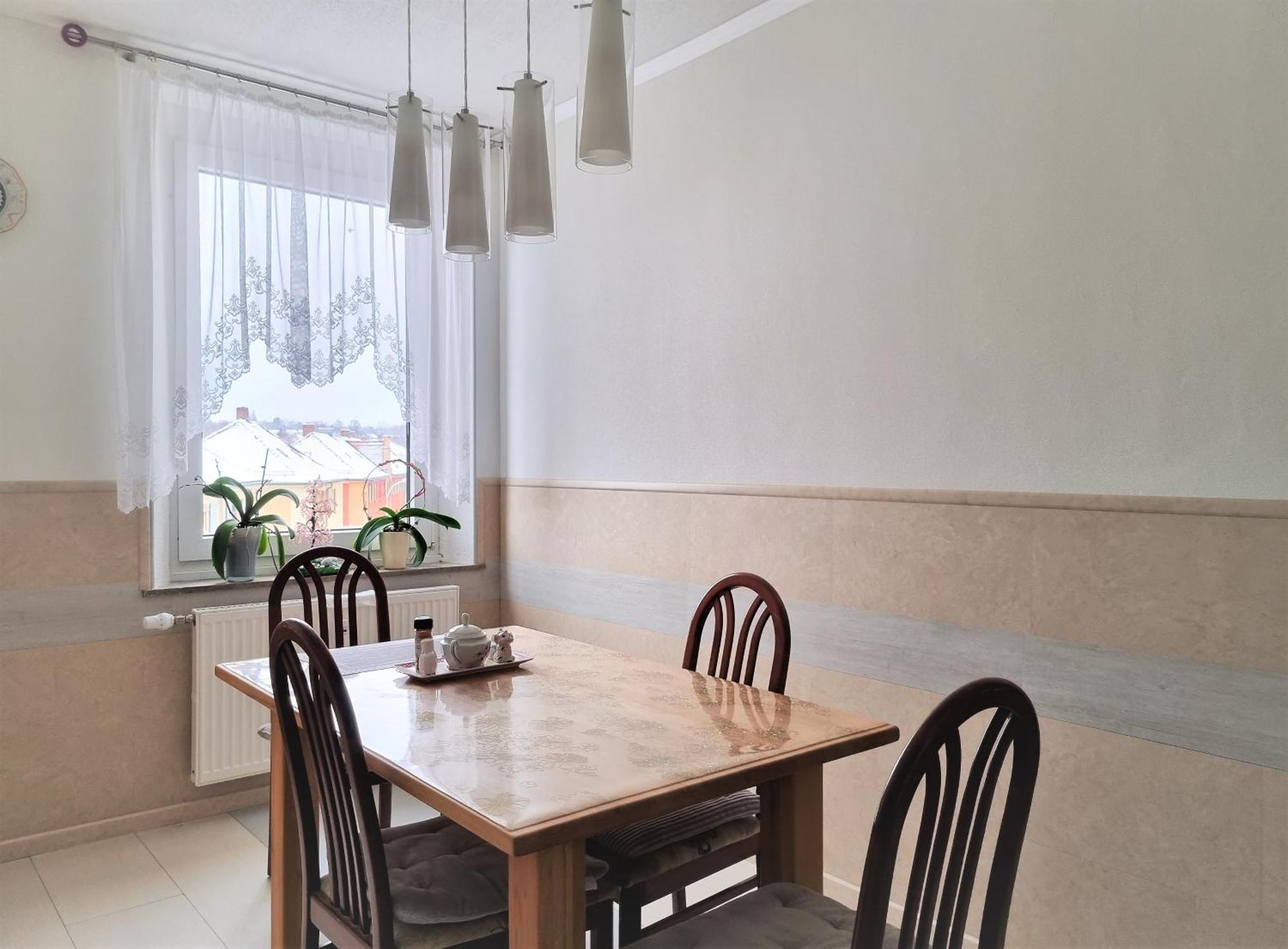 Bayreuth, Grosse Im Haus Mit Kunst, 3 Schlafzimmer, Kueche, Parkplatz *